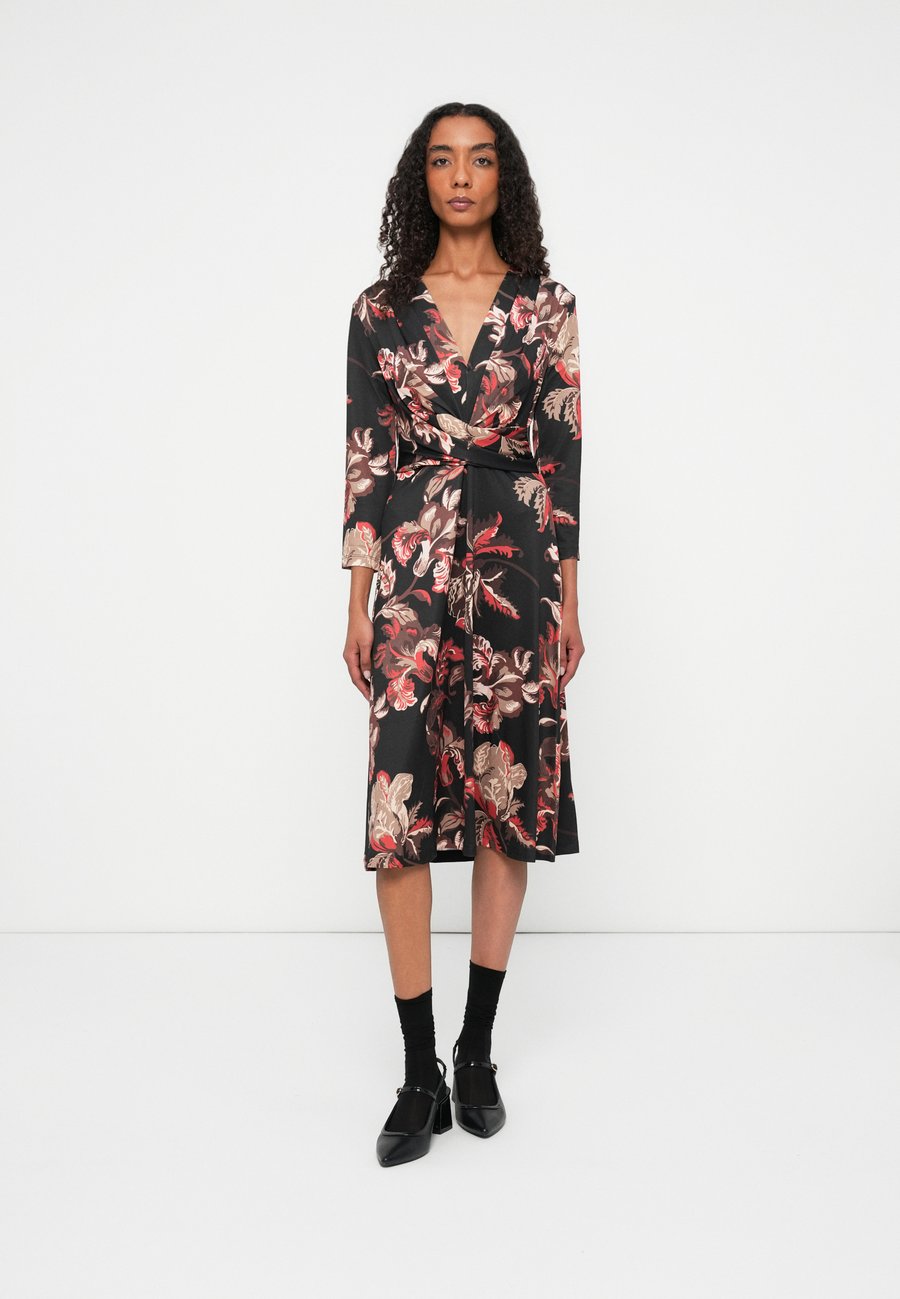 Платье Anna Field Day dress, Multi-Coloured
Платье Anna Field Day dress, Multi-Coloured