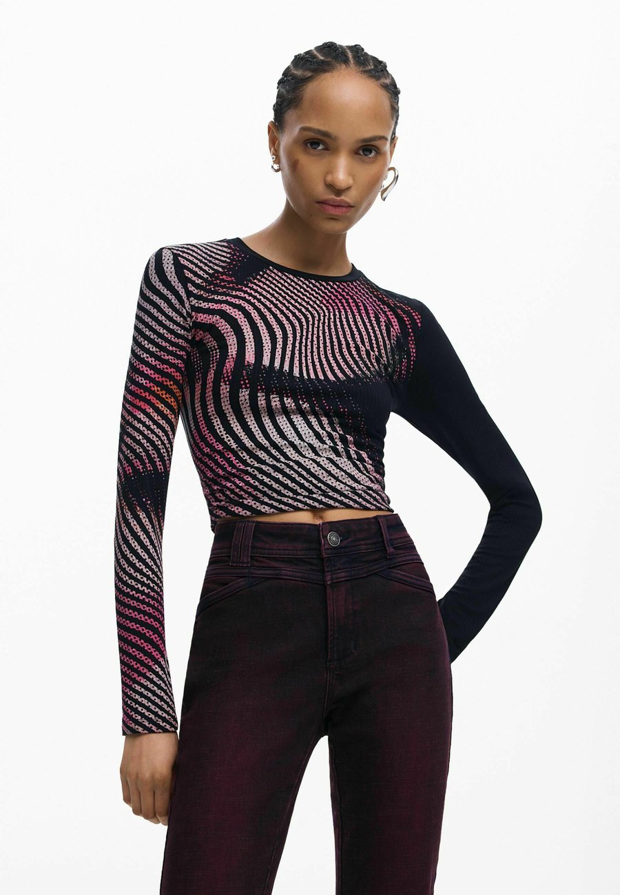 Топ Desigual WAVES , Grey
Топ Desigual WAVES , Grey