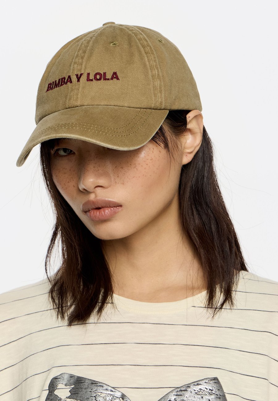 Бейсболка Bimba Y Lola Cap, Camel
Бейсболка Bimba Y Lola Cap, Camel