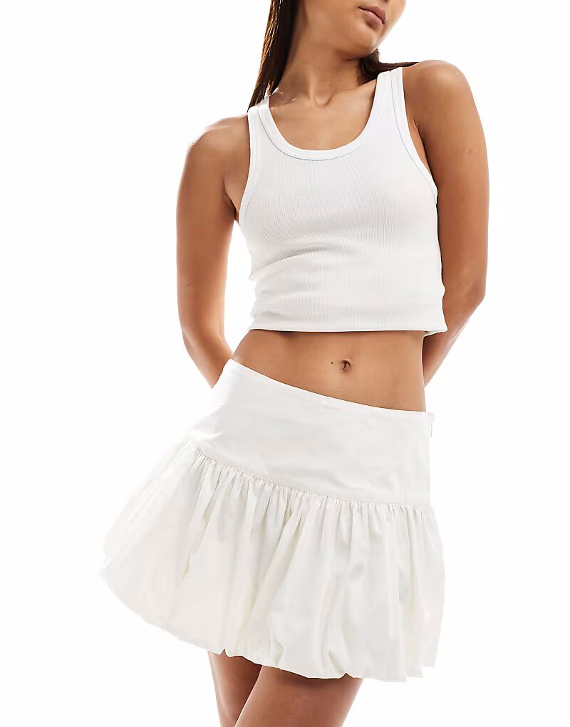 Мини-юбка с заниженной талией цвета «бежевый» Asos Design
Мини-юбка с заниженной талией цвета «бежевый» Asos Design