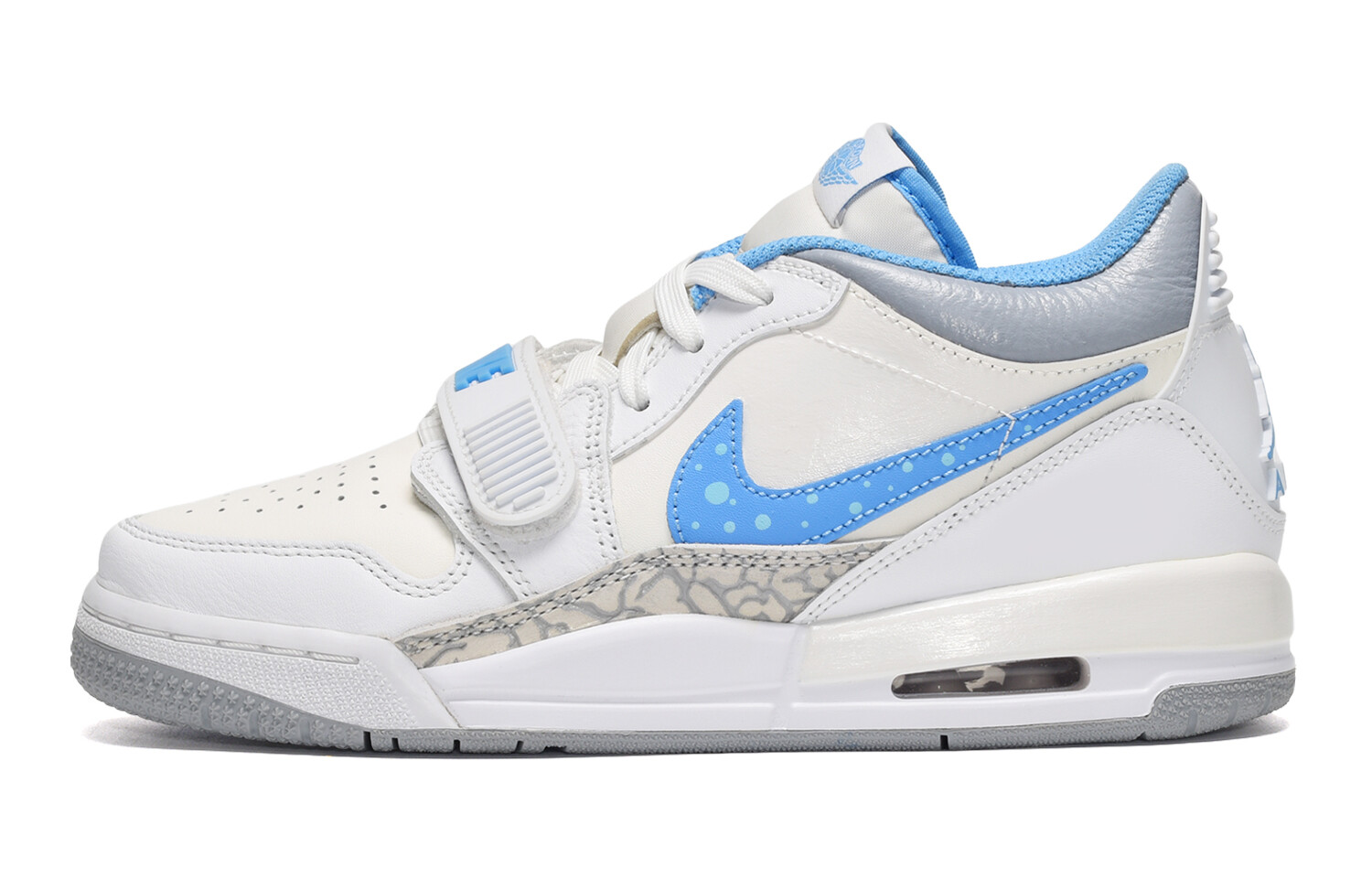 Кроссовки Air Jordan 1 Vintage Basketball Shoes Women's Low-top Blue/White, синий/белый
Кроссовки Air Jordan 1 Vintage Basketball Shoes Women's Low-top Blue/White, синий/белый