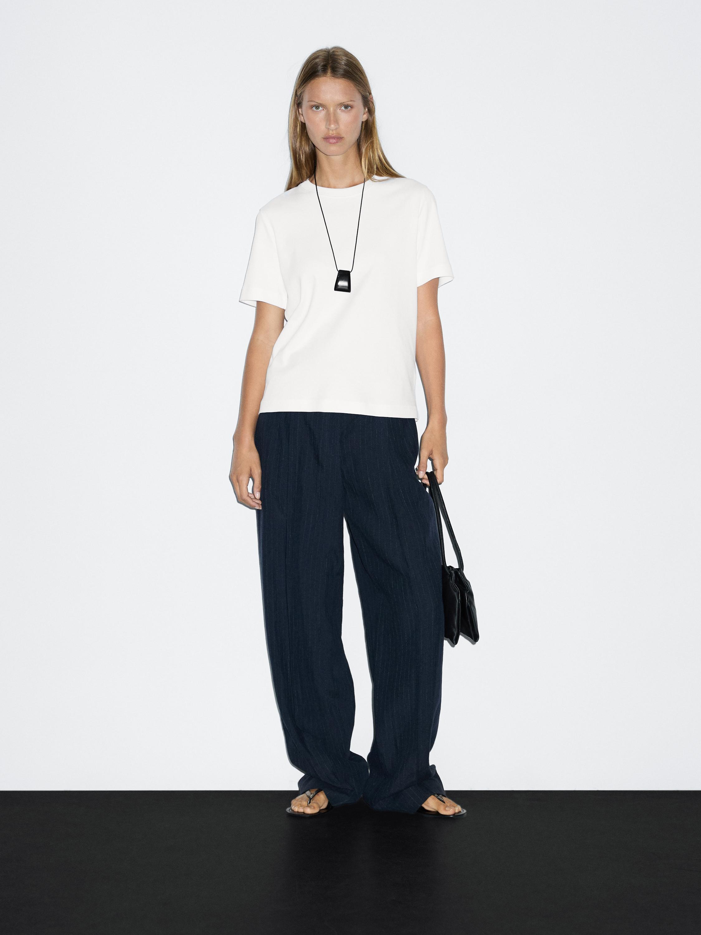 Футболка из 100% хлопкового интерлока с круглым вырезом Massimo Dutti, кремовый
Футболка из 100% хлопкового интерлока с круглым вырезом Massimo Dutti, кремовый