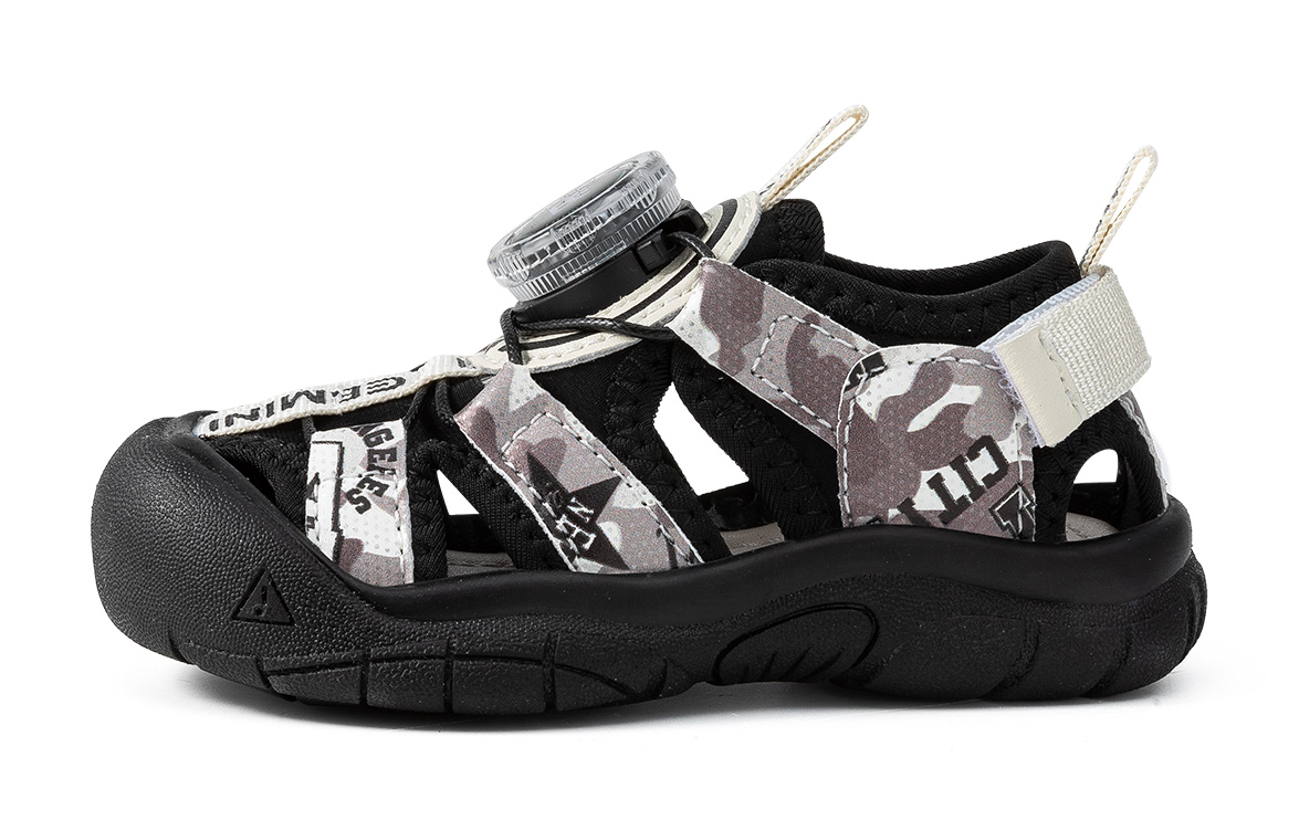 Детские сандалии для детей от 3 до 7 лет EBMINI, черный
Детские сандалии для детей от 3 до 7 лет EBMINI, черный