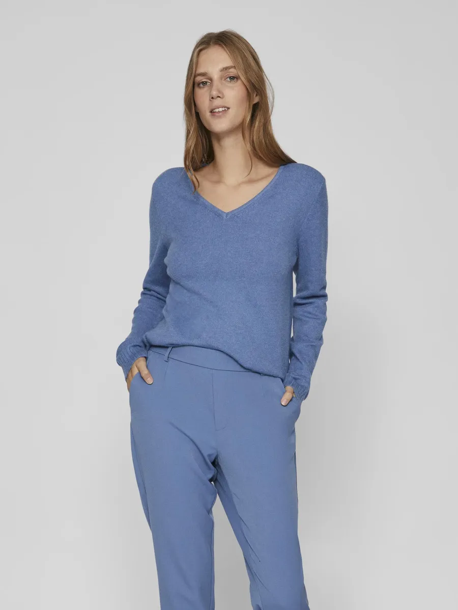 Свитер Vila с V-образным вырезом "VIRIL V-NECK L/S KNIT TOP - NOOS", цвет Coronet Blue Detail:Dark Melange
Свитер Vila с V-образным вырезом "VIRIL V-NECK L/S KNIT TOP - NOOS", цвет Coronet Blue Detail:Dark Melange
