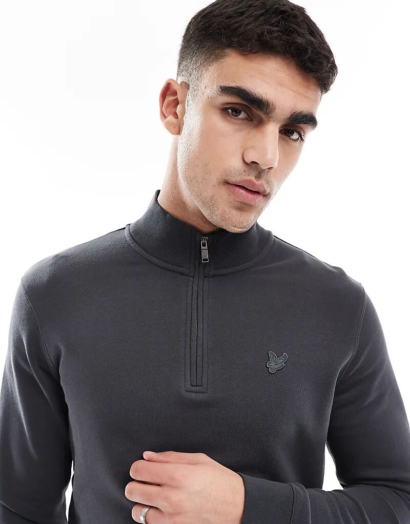 Тонкая толстовка Lyle & Scott с застежкой-молнией на четверть оборота, цвет «серый металлик»
Тонкая толстовка Lyle & Scott с застежкой-молнией на четверть оборота, цвет «серый металлик»