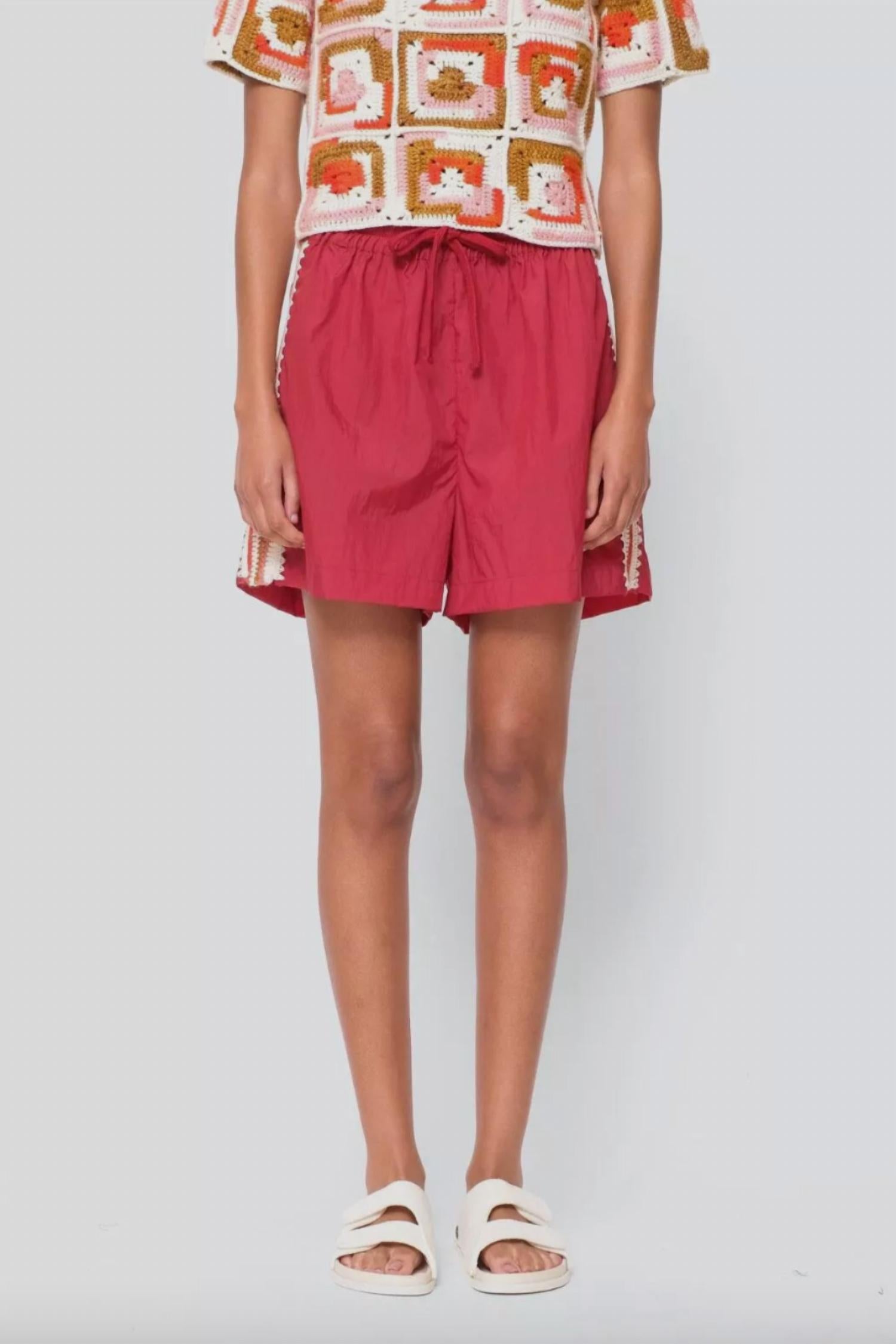 Шорты Avery Crochet Edge красного цвета SEA
Шорты Avery Crochet Edge красного цвета SEA