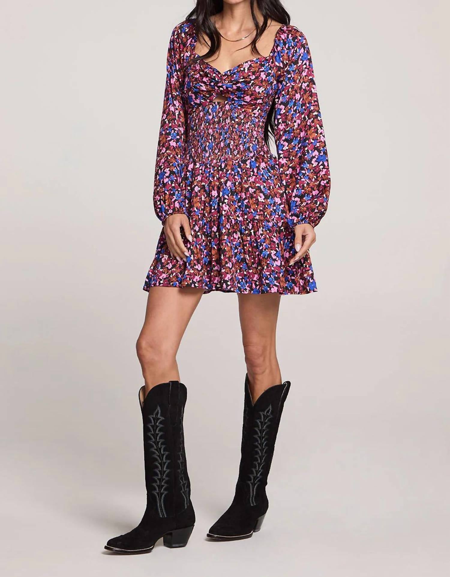 Мини-платье Daliana черного цвета Saltwater Luxe
Мини-платье Daliana черного цвета Saltwater Luxe