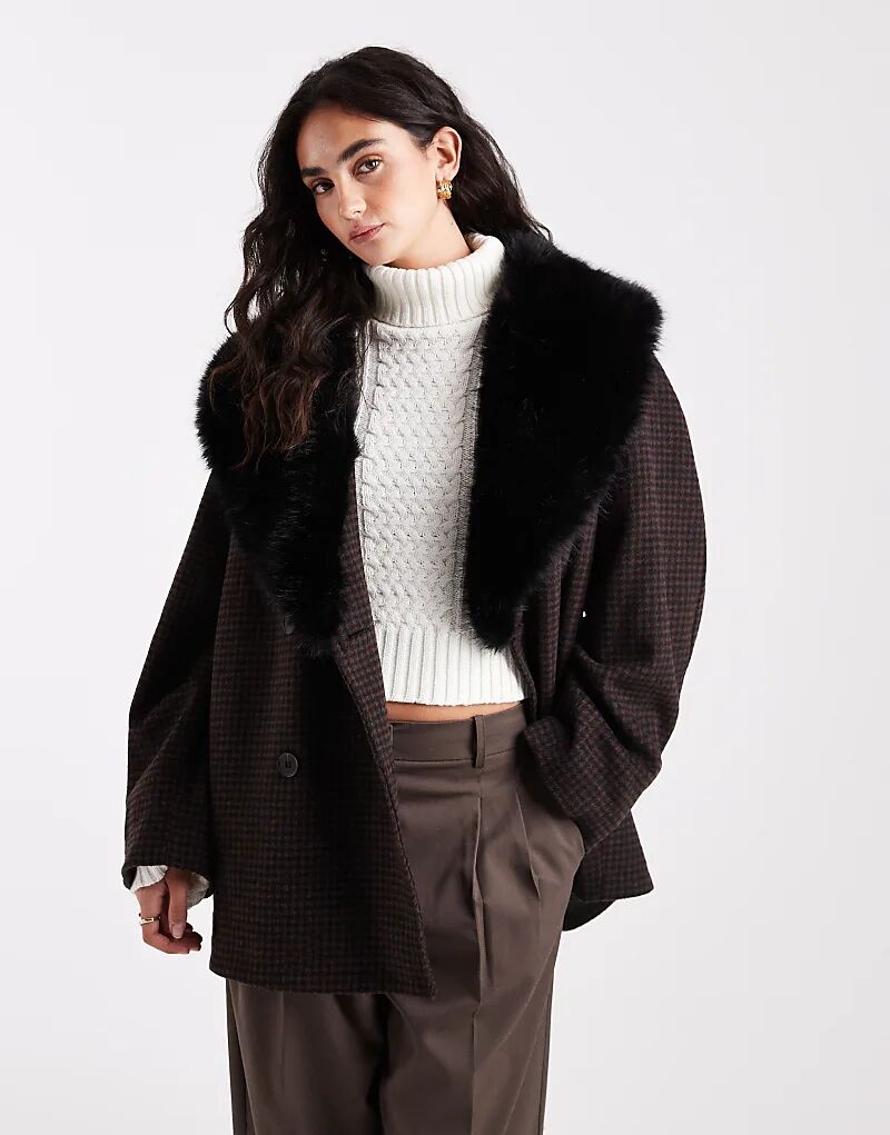 Пальто-бушлат ASOS DESIGN свободного кроя из смесовой шерсти с воротником из искусственного меха в клетку Heritage
Пальто-бушлат ASOS DESIGN свободного кроя из смесовой шерсти с воротником из искусственного меха в клетку Heritage