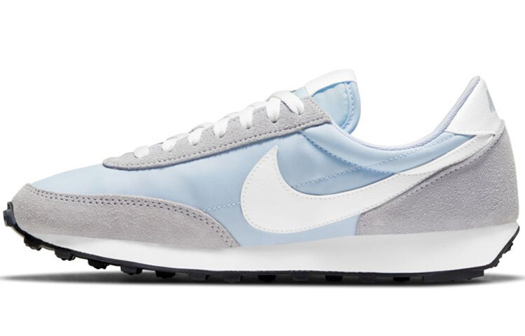 Кроссовки для бега Nike Daybreak женские
Кроссовки для бега Nike Daybreak женские