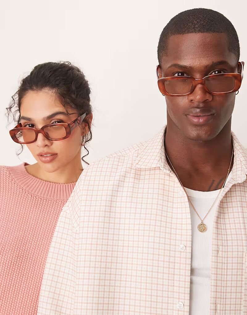 Jeepers Peepers - прямоугольные солнцезащитные очки в черепаховой оправе коричневого и оранжевого цветов
Jeepers Peepers - прямоугольные солнцезащитные очки в черепаховой оправе коричневого и оранжевого цветов