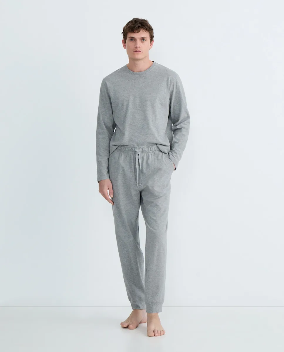 Мужская однотонная длинная пижама Dustin, светло-серый
Мужская однотонная длинная пижама Dustin, светло-серый