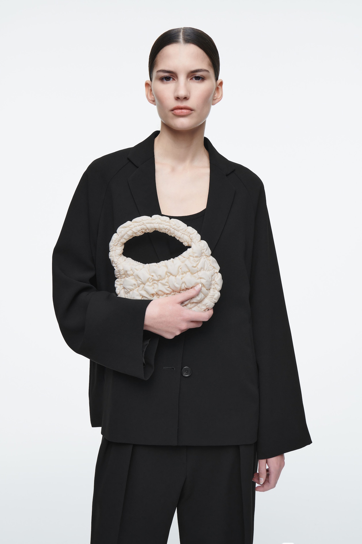 Стеганая микро сумка COS, экрю, Белый, Стеганая микро сумка COS, экрю
Стеганая микро сумка COS, экрю, Белый, Стеганая микро сумка COS, экрю