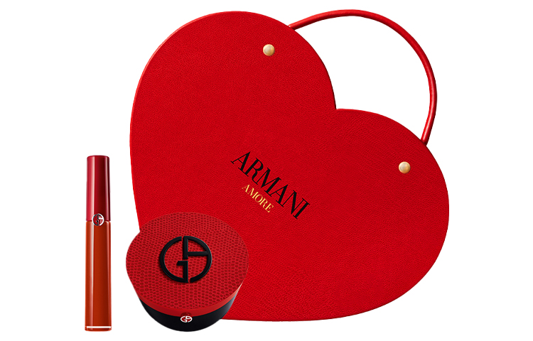 Набор косметики для женщин GIORGIO ARMANI
Набор косметики для женщин GIORGIO ARMANI