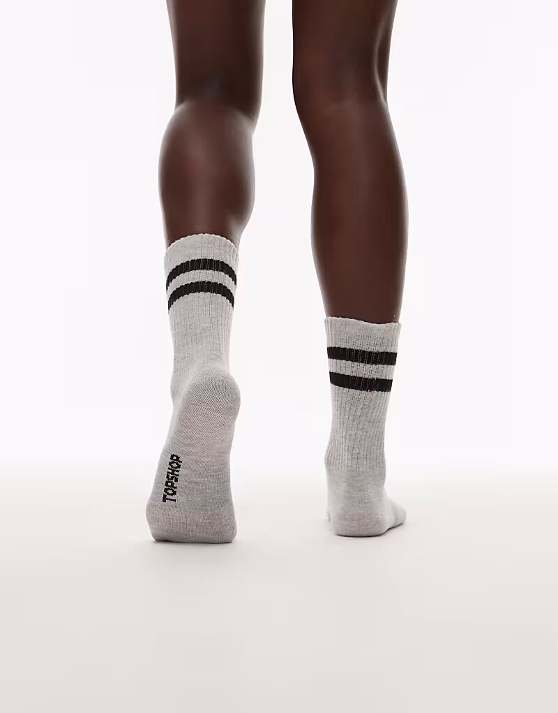 Topshop - спортивные ребристые носки черного и серого меланжевого цвета с полосатыми деталями
Topshop - спортивные ребристые носки черного и серого меланжевого цвета с полосатыми деталями
