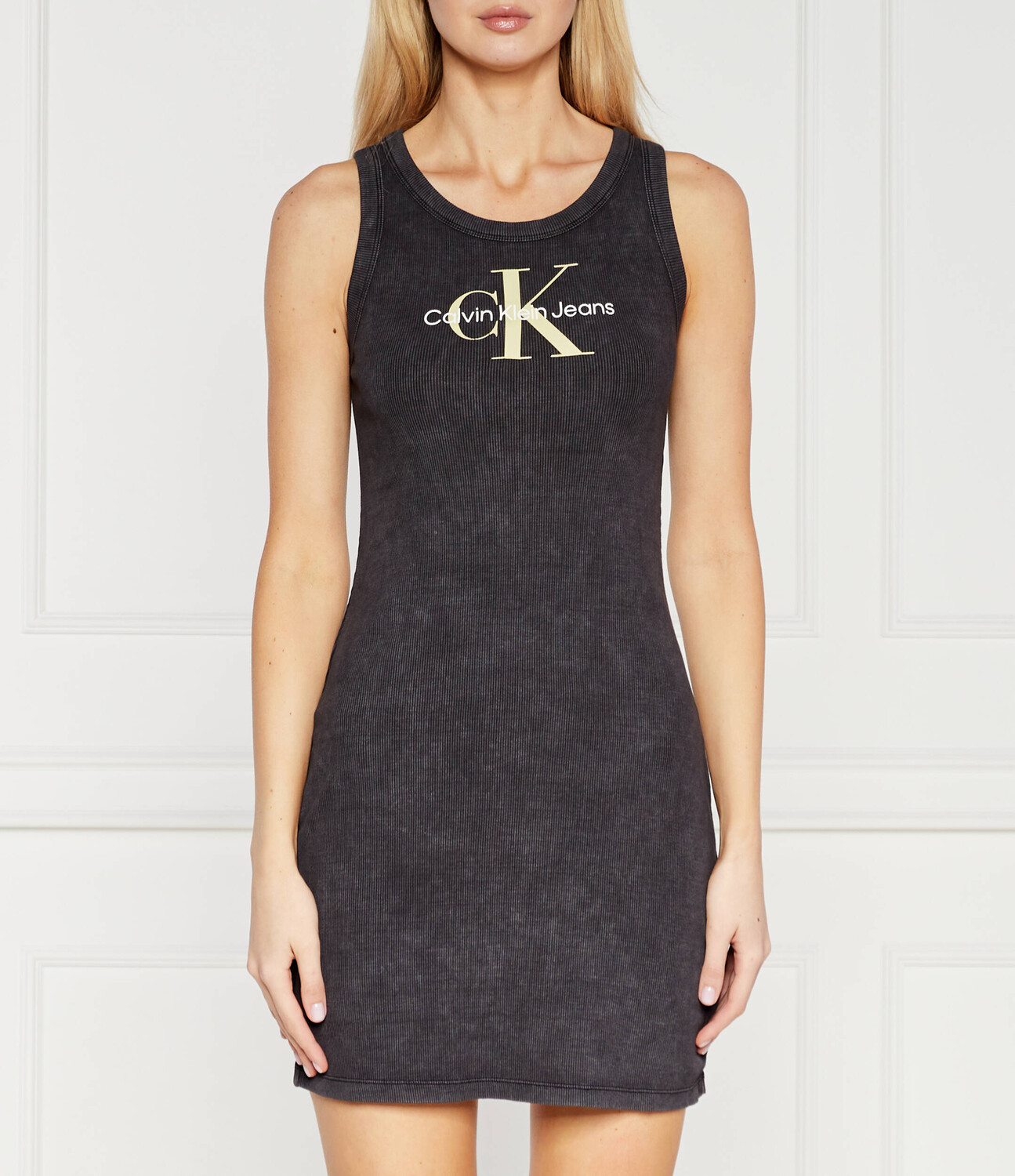 Платье CALVIN KLEIN JEANS ARCHIVAL, цвет grafite
Платье CALVIN KLEIN JEANS ARCHIVAL, цвет grafite