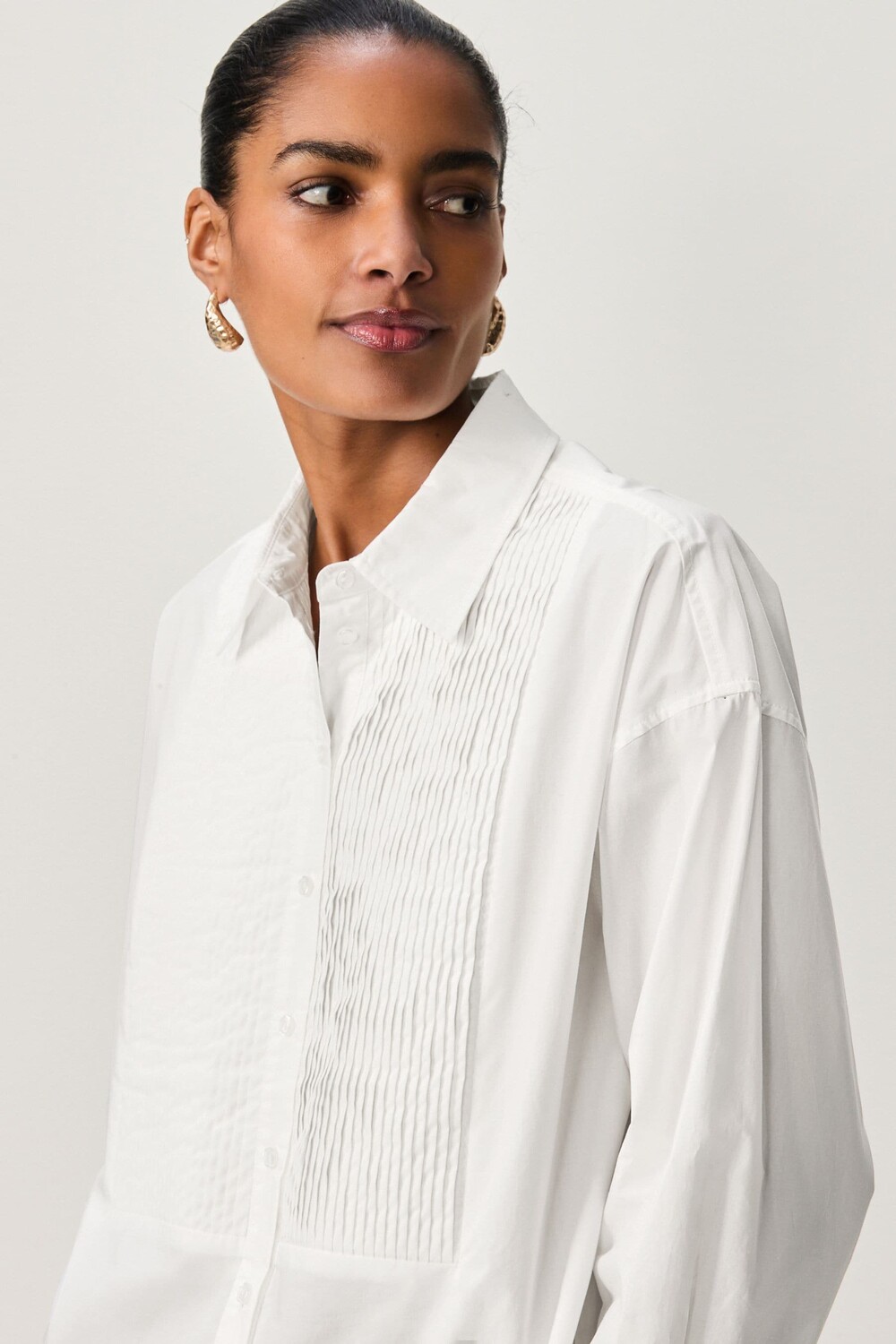 Рубашка с длинными рукавами из 100% хлопка со складками спереди Next, белый
Рубашка с длинными рукавами из 100% хлопка со складками спереди Next, белый
