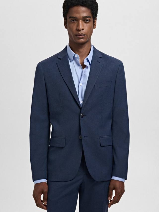 Парижский однобортный блейзер Mango
Парижский однобортный блейзер Mango