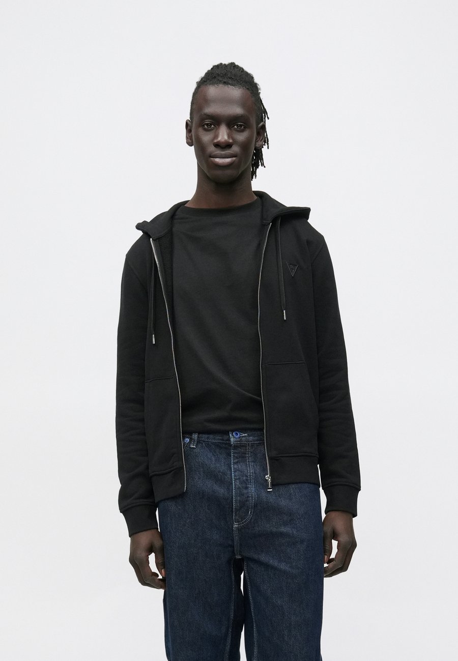 Толстовка Guess BASIC ZIPPER HOODIE, Jet Black/Black
Толстовка Guess BASIC ZIPPER HOODIE, Jet Black/Black