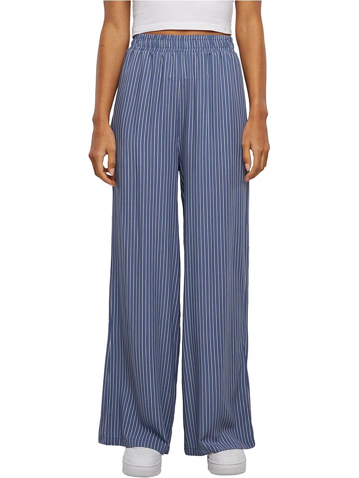 Urban Classics Брюки сине-белого цвета
Urban Classics Брюки сине-белого цвета