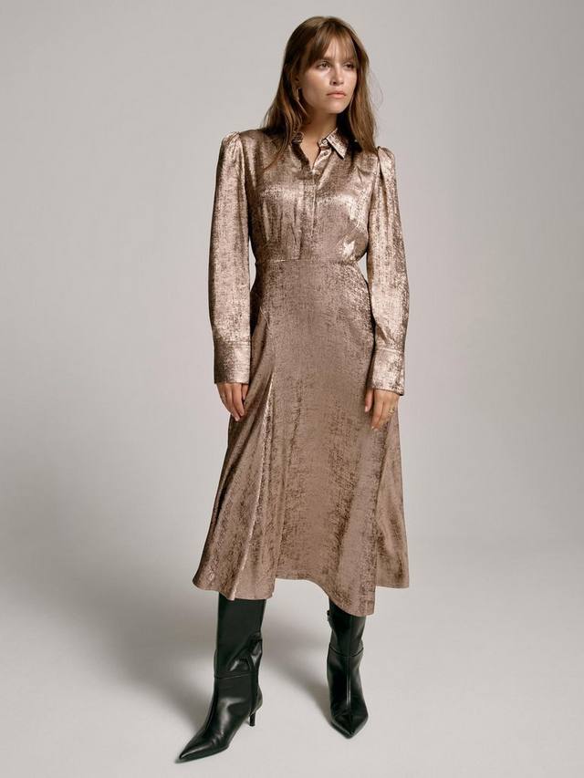 Металлическое миди-платье-рубашка Mint Velvet, Gold
Металлическое миди-платье-рубашка Mint Velvet, Gold