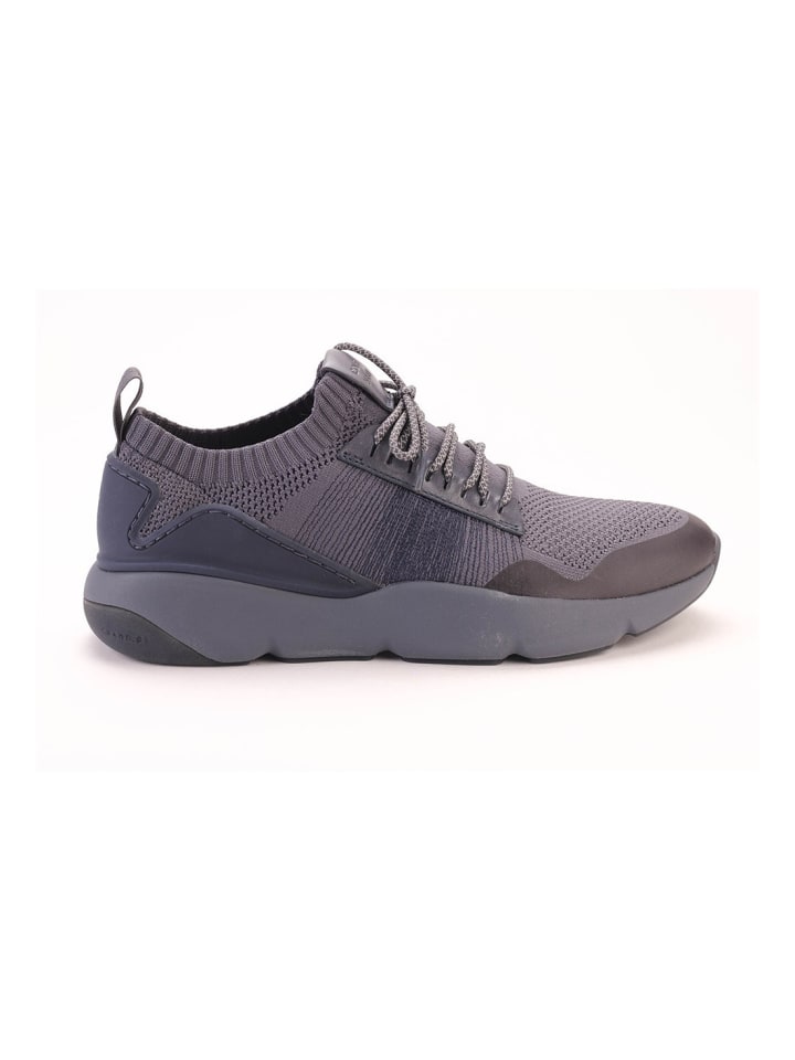 Cole Haan Кроссовки C30167 серого цвета
Cole Haan Кроссовки C30167 серого цвета