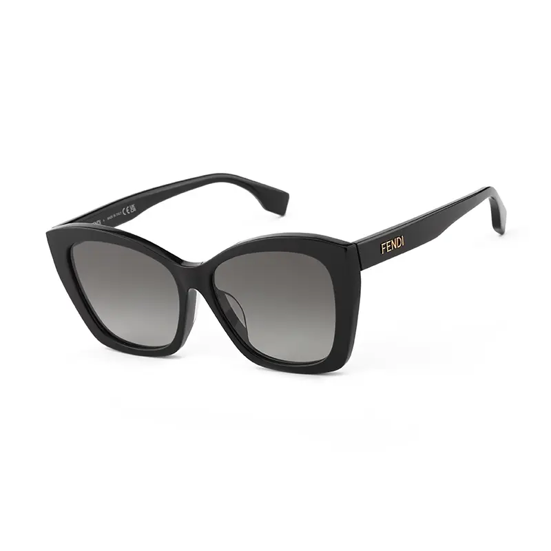 FENDI Солнцезащитные очки с пластиковой оправой нестандартной формы унисекс черные, Black
FENDI Солнцезащитные очки с пластиковой оправой нестандартной формы унисекс черные, Black