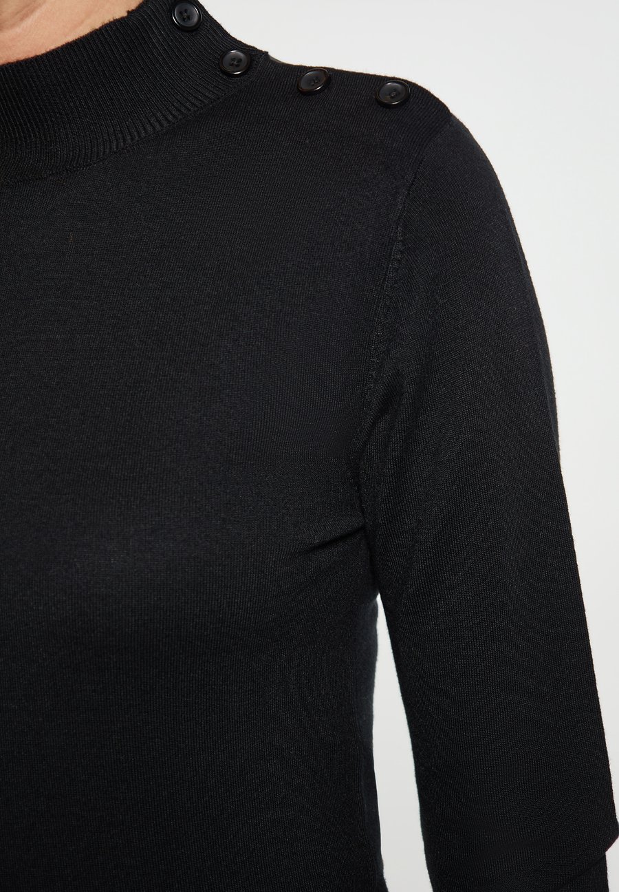 Джемпер DreiMaster CO-BRANDED WITH RISA, Schwarz/Black
Джемпер DreiMaster CO-BRANDED WITH RISA, Schwarz/Black