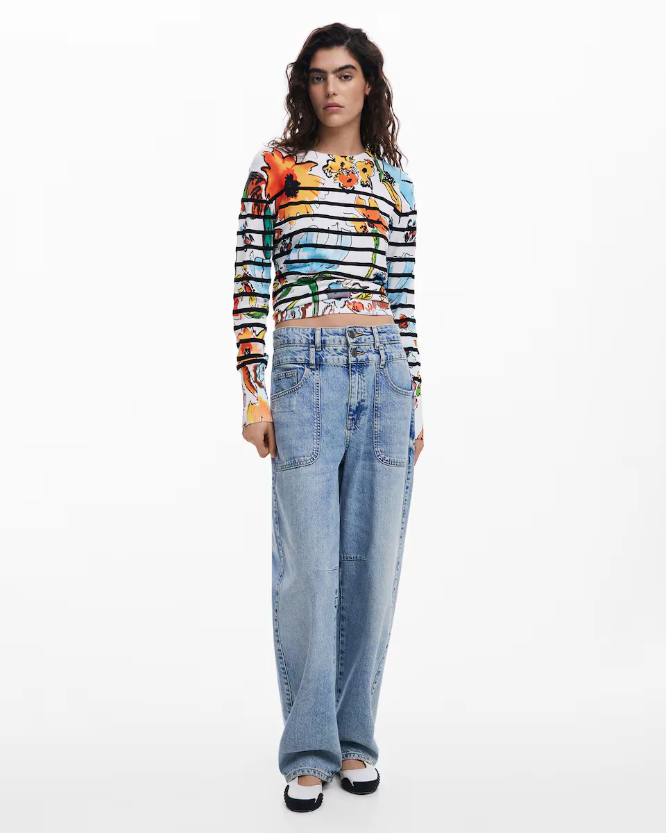 Женский джемпер с тонкой вязкой и принтом Desigual, белый
Женский джемпер с тонкой вязкой и принтом Desigual, белый