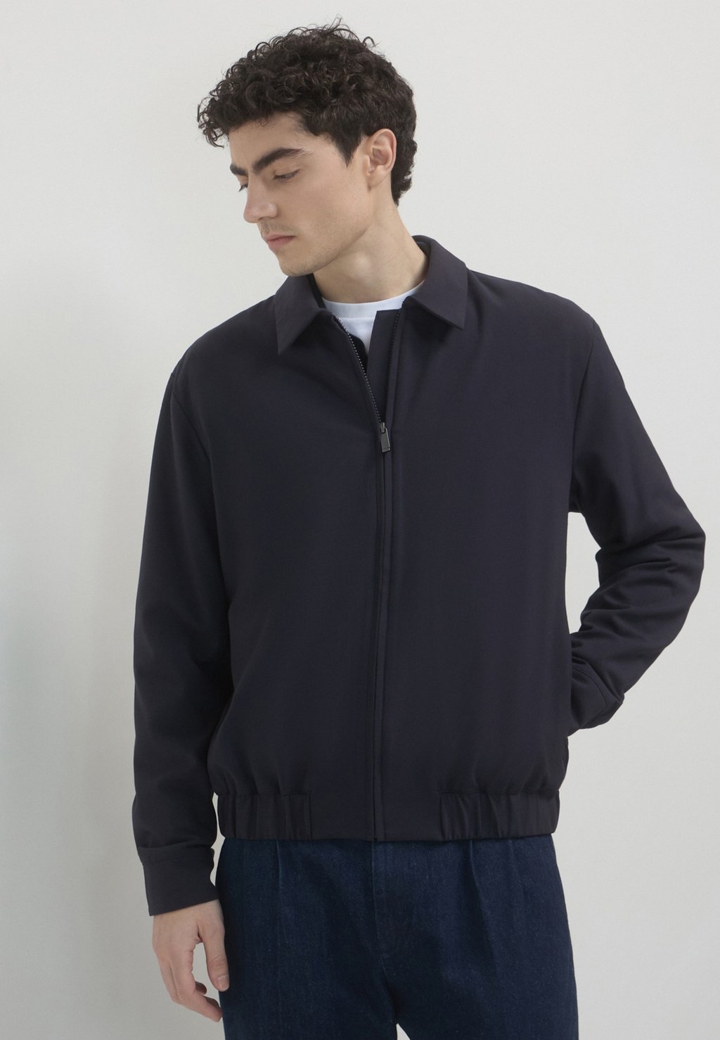 Летняя куртка Calliope, темно-синий
Летняя куртка Calliope, темно-синий