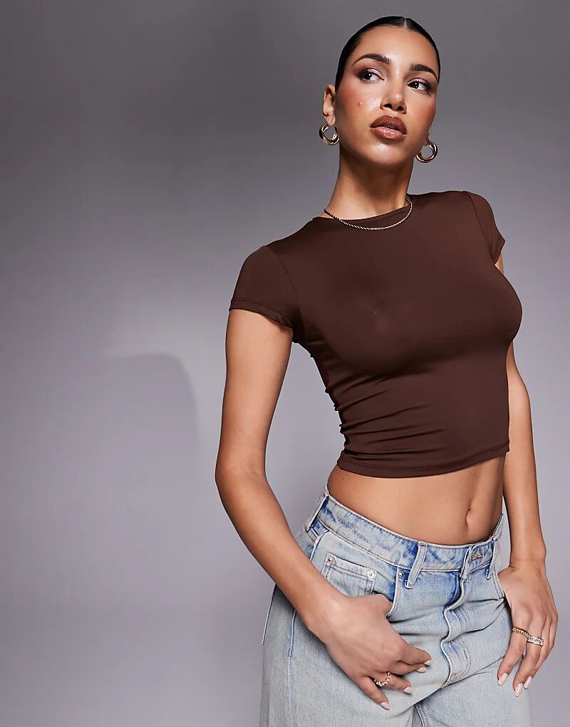 Облегающий топ из полиамида с короткими рукавами шоколадного цвета ASOS DESIGN
Облегающий топ из полиамида с короткими рукавами шоколадного цвета ASOS DESIGN