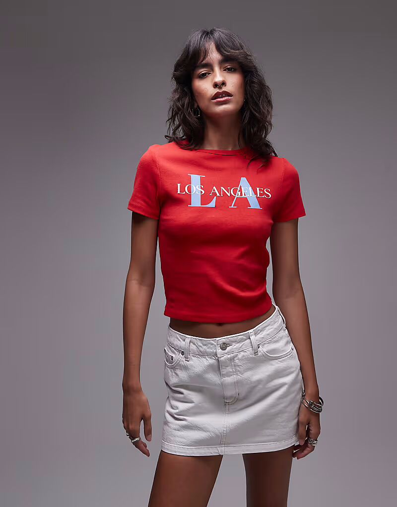 Футболка Topshop с принтом Los Angeles и объемным принтом для малышей красного цвета
Футболка Topshop с принтом Los Angeles и объемным принтом для малышей красного цвета