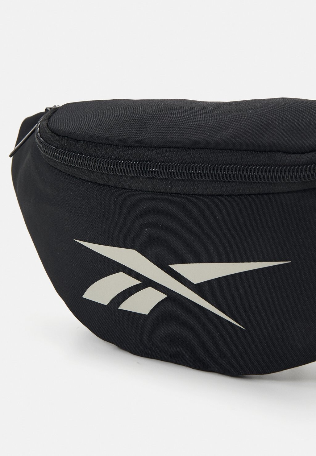 Поясная сумка MALDEN WAIST BAG UNISEX Reebok, черный
Поясная сумка MALDEN WAIST BAG UNISEX Reebok, черный