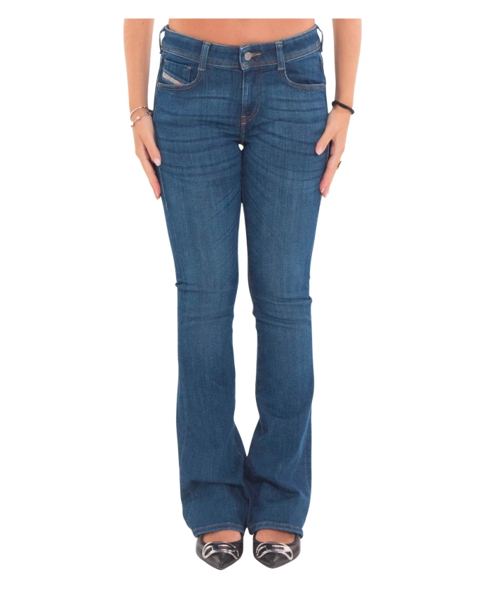 Джинсы-Клеш D-Ebbey 1969 года Diesel, синий
Джинсы-Клеш D-Ebbey 1969 года Diesel, синий