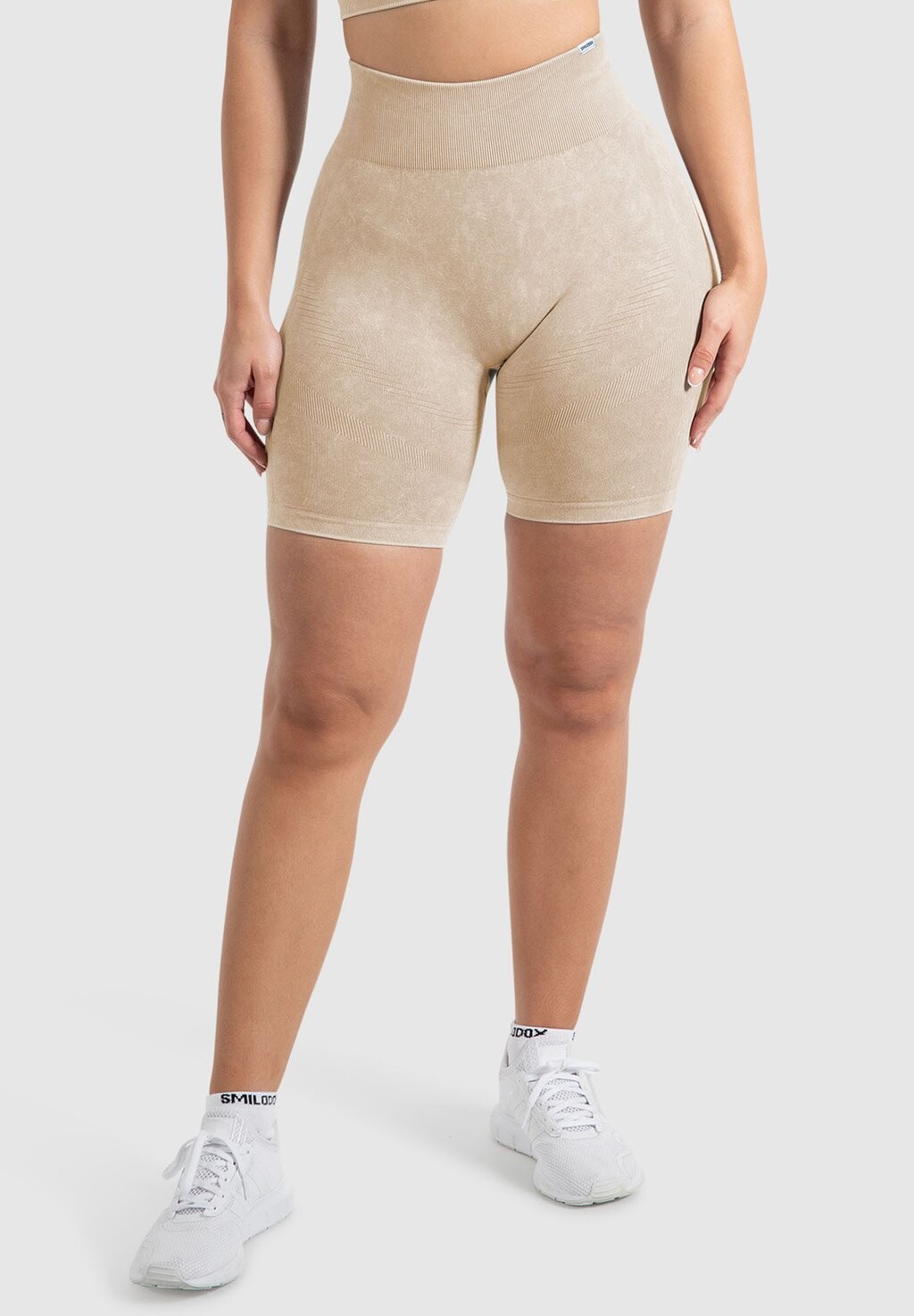 Тайтсы BATIK RUTH Smilodox, бежевый
Тайтсы BATIK RUTH Smilodox, бежевый