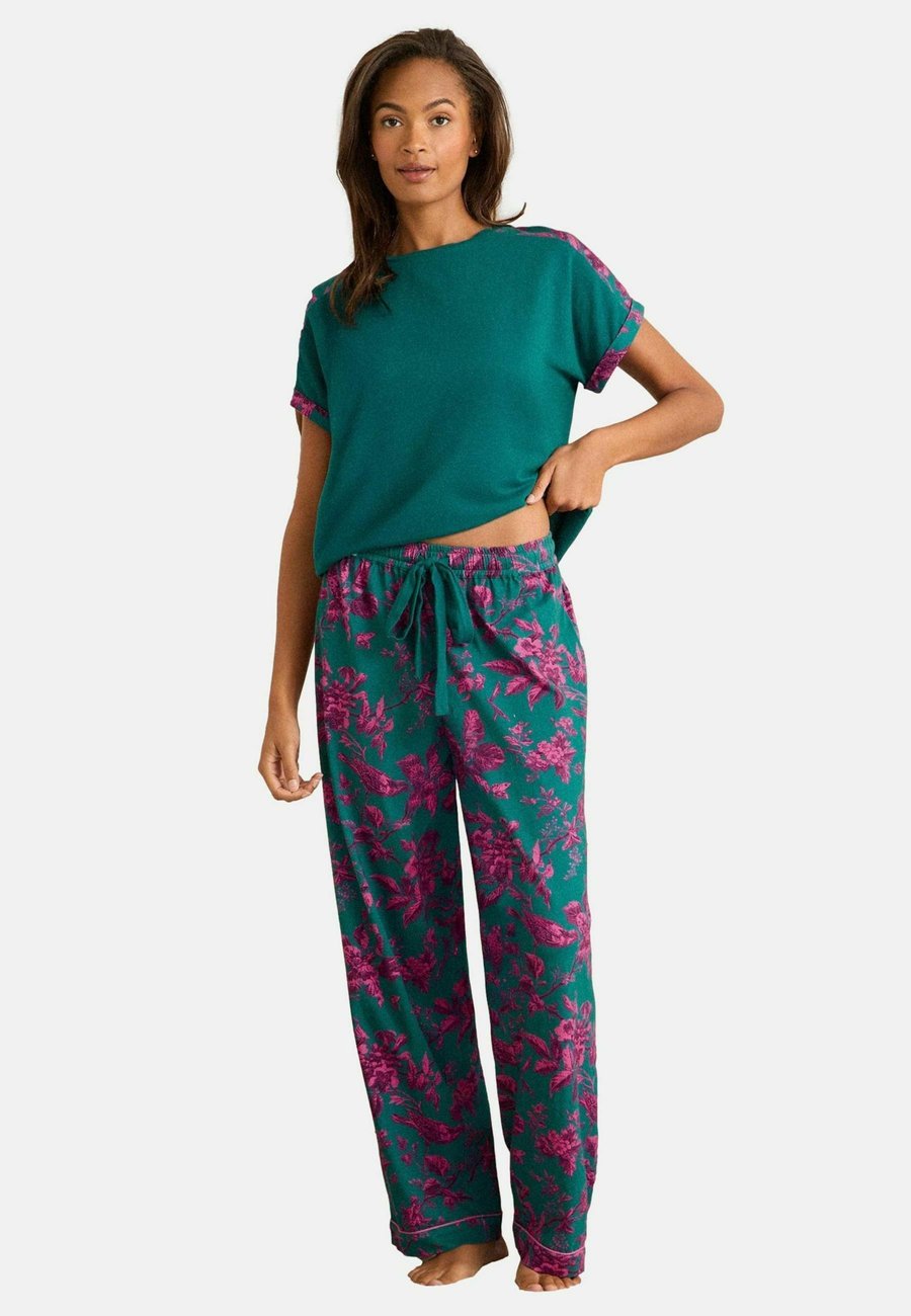 Пижамный комплект Love & Roses SET, Green And Pink Floral/Green
Пижамный комплект Love & Roses SET, Green And Pink Floral/Green