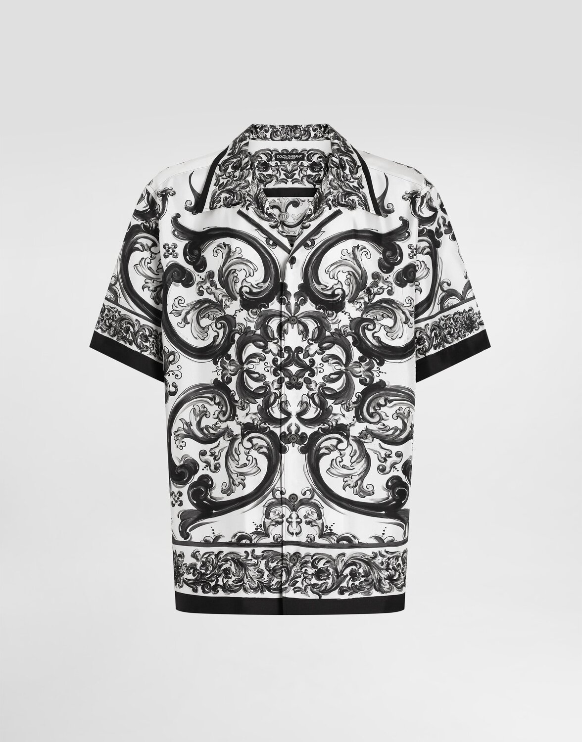 Гавайская рубашка из шелкового твила с принтом «майолика» Dolce & Gabbana, мультиколор
Гавайская рубашка из шелкового твила с принтом «майолика» Dolce & Gabbana, мультиколор