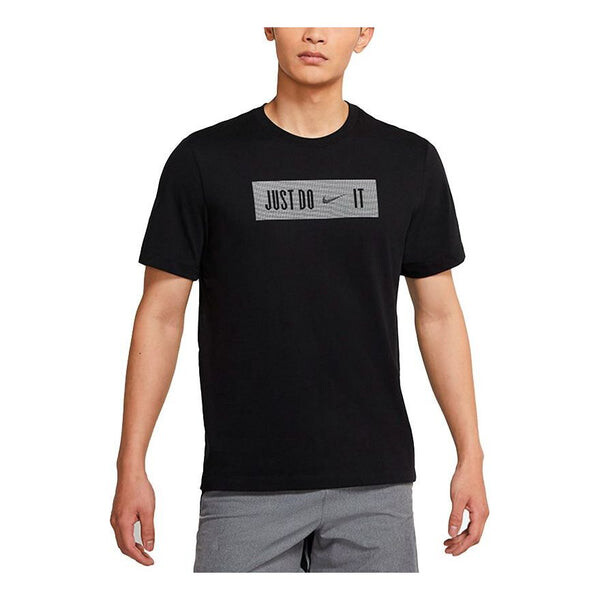 Футболка с круглым вырезом повседневные спортивные дышащие с коротким рукавом Nike, черный
Футболка с круглым вырезом повседневные спортивные дышащие с коротким рукавом Nike, черный