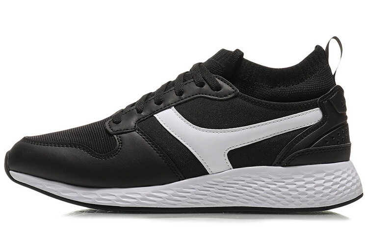 Кроссовки женские с низким верхом, черные/белые Lining
Кроссовки женские с низким верхом, черные/белые Lining