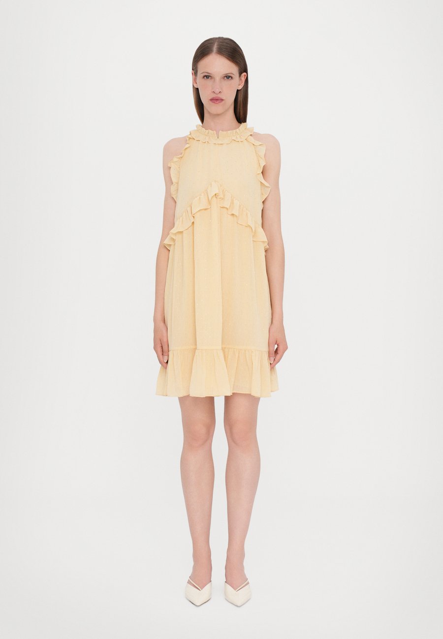 Платье Hofmann Copenhagen SASHA, Butter Cream/Light Yellow
Платье Hofmann Copenhagen SASHA, Butter Cream/Light Yellow