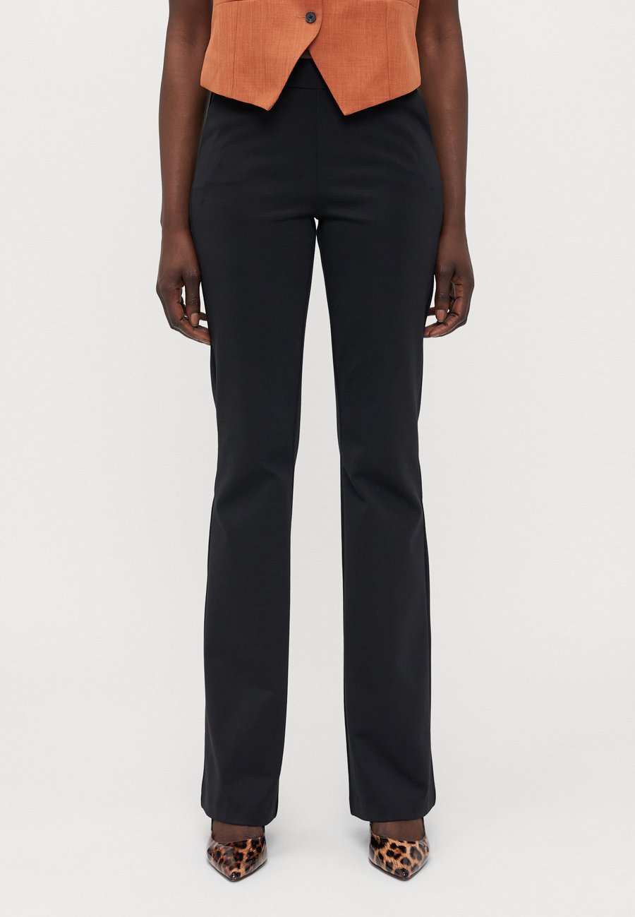 Брюки ONLY Tall ONLPEACH LIFE FLARED , Black
Брюки ONLY Tall ONLPEACH LIFE FLARED , Black