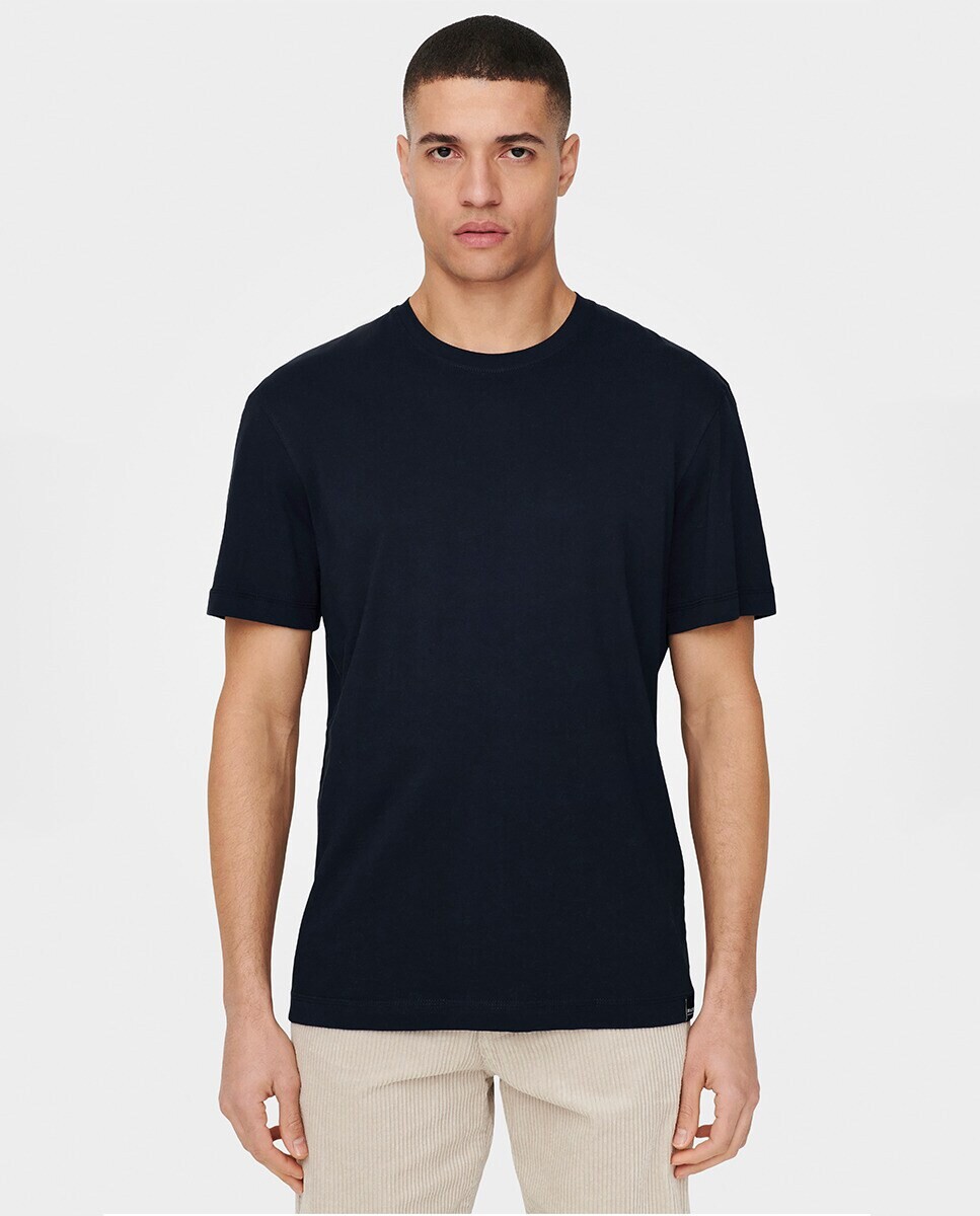 Мужская базовая футболка с коротким рукавом Only & Sons, темно-синий
Мужская базовая футболка с коротким рукавом Only & Sons, темно-синий