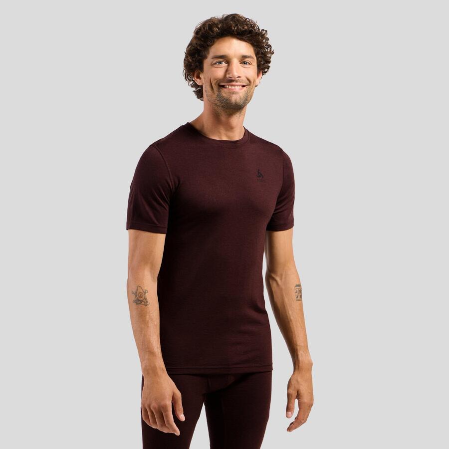 Футболка Odlo Men's T-Shirt BL Top Crew Neck s/s 111702
Футболка Odlo Men's T-Shirt BL Top Crew Neck s/s 111702