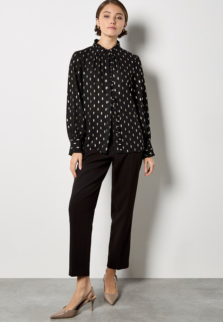 Блуза Apricot FOIL RUFFLE , Black
Блуза Apricot FOIL RUFFLE , Black