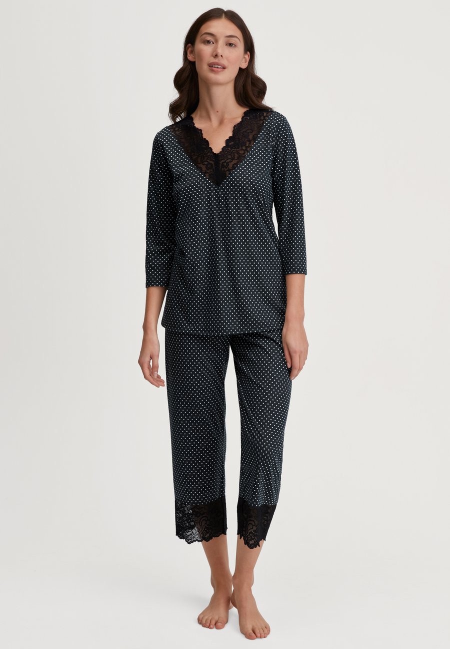 Пижамный комплект Calida DEEP DREAMS 7/8 SET, Schwarz/Black
Пижамный комплект Calida DEEP DREAMS 7/8 SET, Schwarz/Black