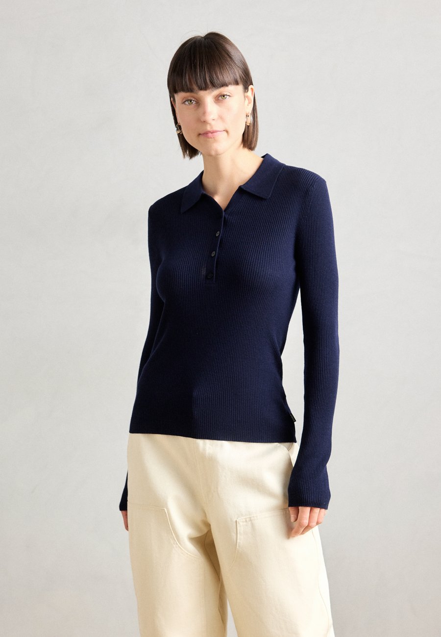Джемпер Ecoalf GENTIA WOMAN, Deep Navy/Dark Blue
Джемпер Ecoalf GENTIA WOMAN, Deep Navy/Dark Blue