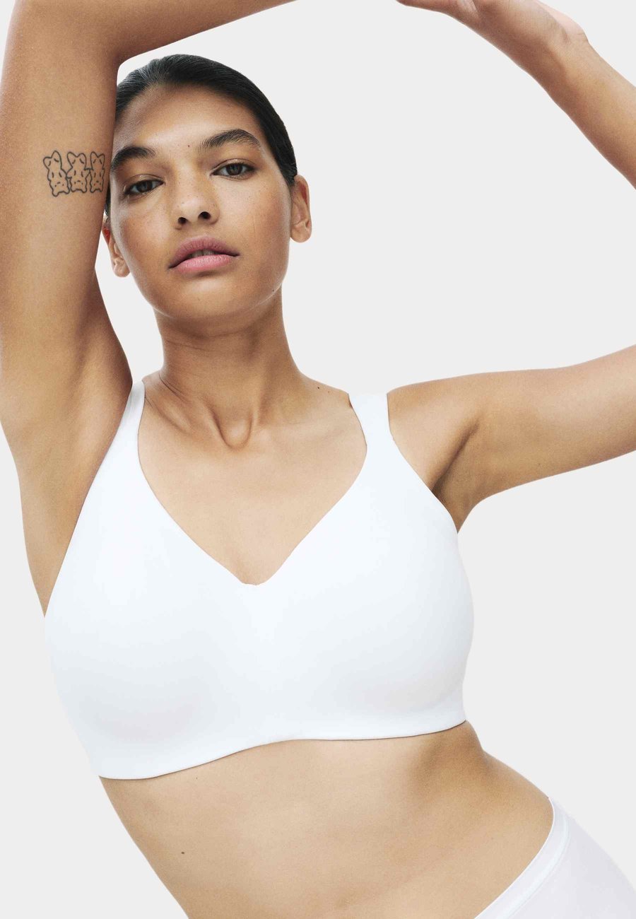 Бюстгальтер Marks & Spencer T-shirt bra, White
Бюстгальтер Marks & Spencer T-shirt bra, White
