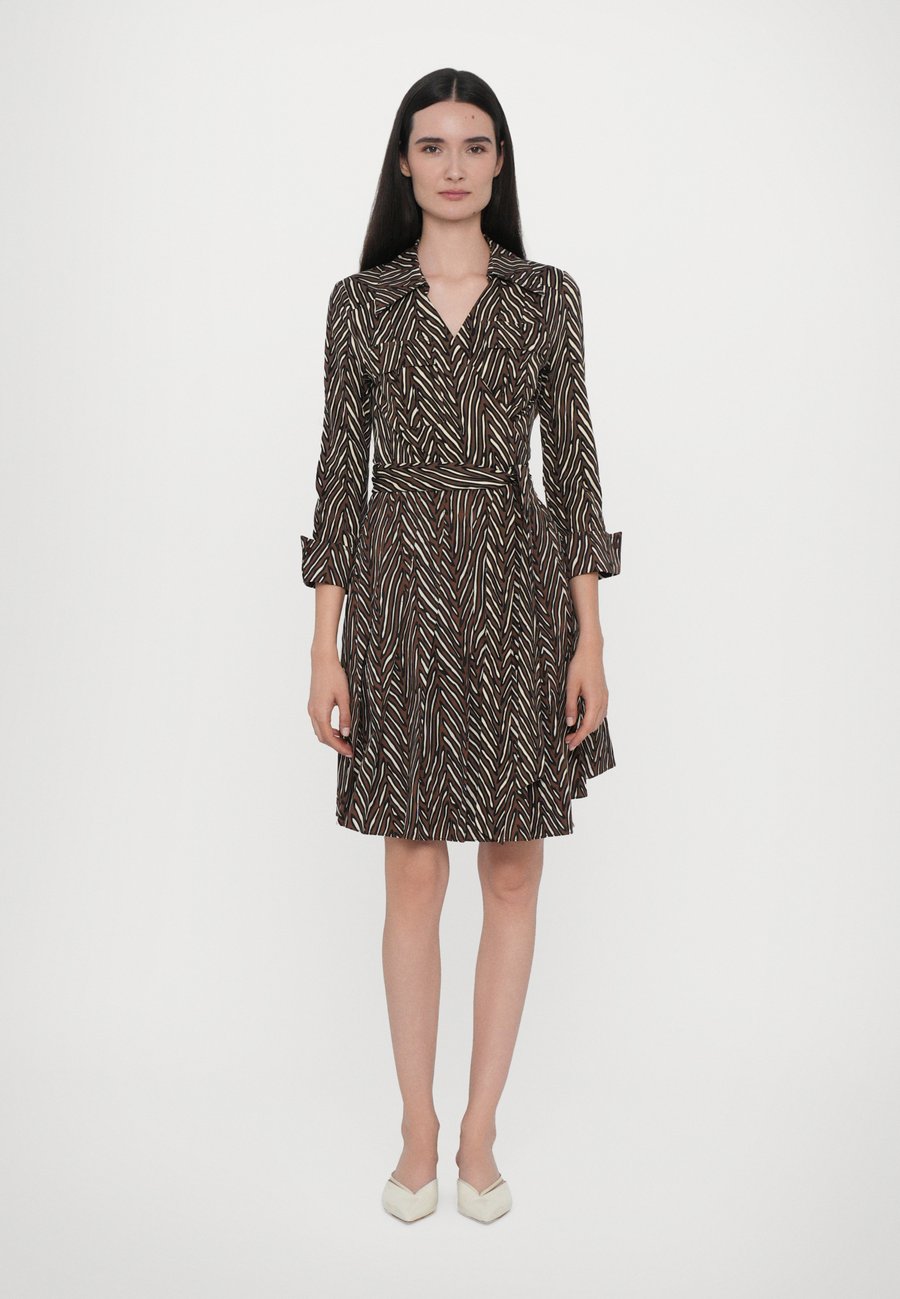 Платье Diane von Furstenberg ISLA DRESS, Brown
Платье Diane von Furstenberg ISLA DRESS, Brown