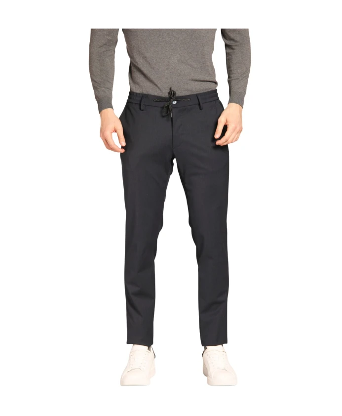 Узкие шерстяные брюки-чиносы, темно-синие Mason'S, синий
Узкие шерстяные брюки-чиносы, темно-синие Mason'S, синий