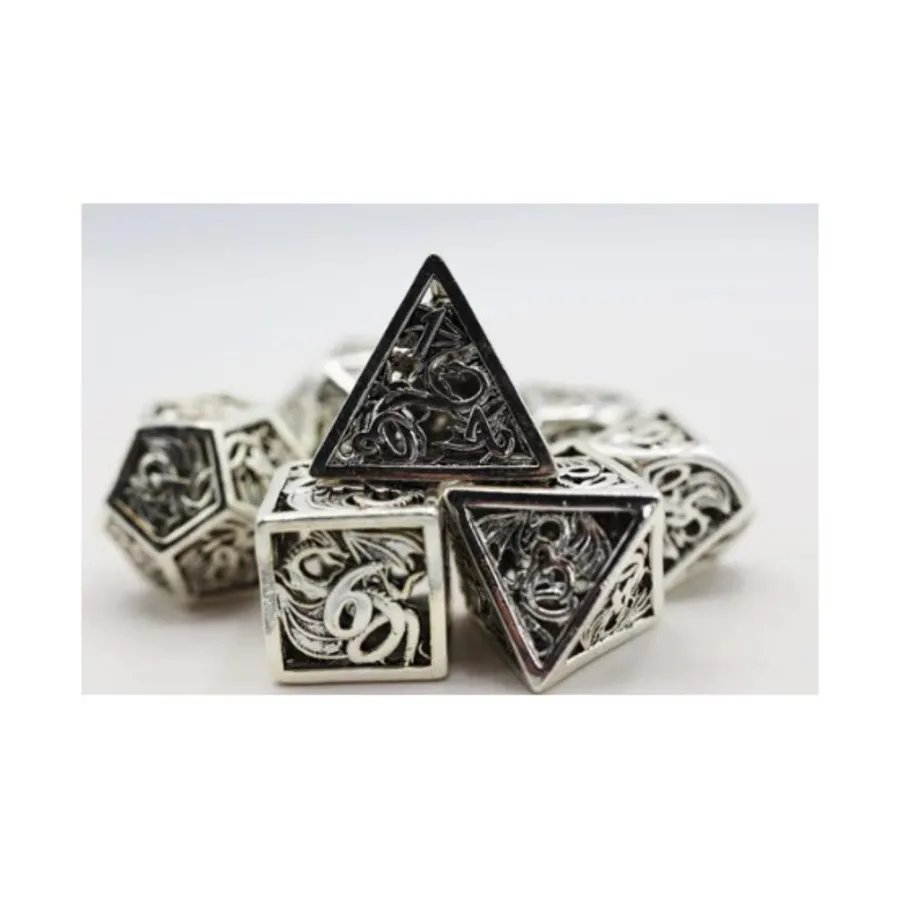 Набор полых полигонов — дракон, мифрил (7), Dice Sets - Metal - Hollow
Набор полых полигонов — дракон, мифрил (7), Dice Sets - Metal - Hollow