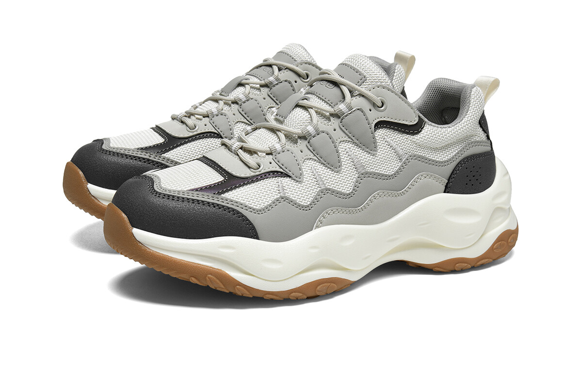 Кроссовки мужские толстые низкие Hla, коричневый
Кроссовки мужские толстые низкие Hla, коричневый